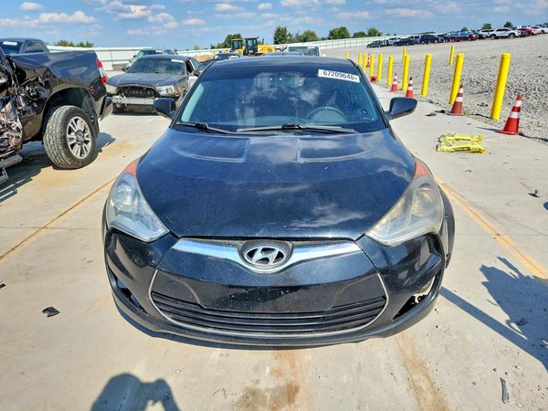 2013 HYUNDAI VELOSTER