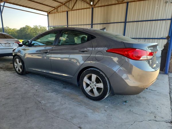 2013 HYUNDAI ELANTRA