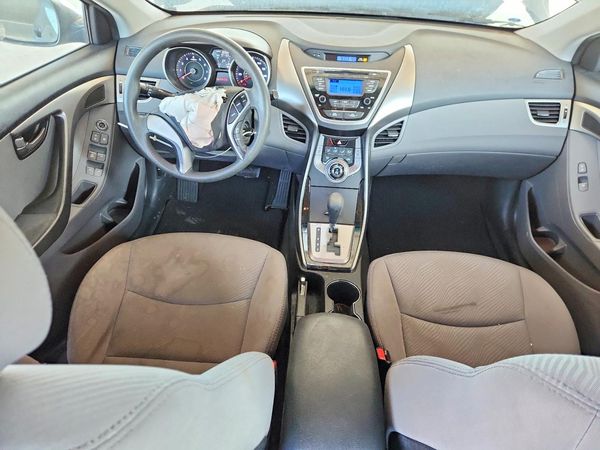 2013 HYUNDAI ELANTRA