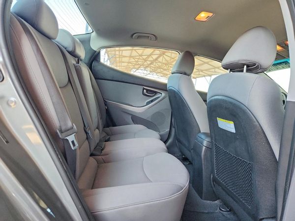 2013 HYUNDAI ELANTRA