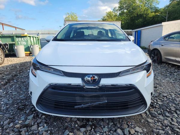 2024 TOYOTA COROLLA
