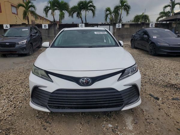 2022 TOYOTA CAMRY LE