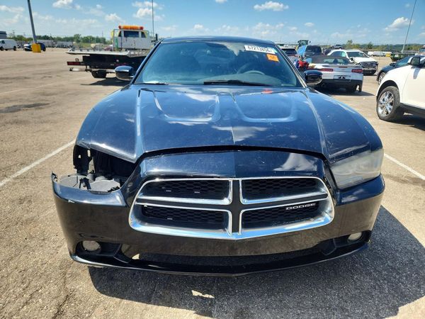 2013 DODGE CHARGER SE
