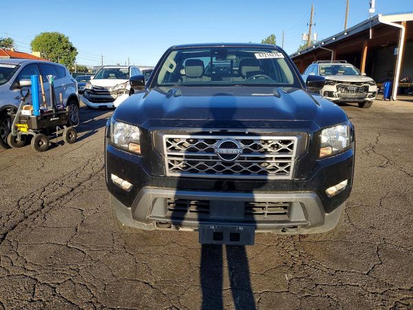2022 NISSAN FRONTIER Crew Cab