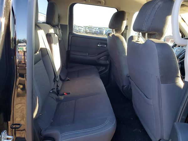 2022 NISSAN FRONTIER Crew Cab