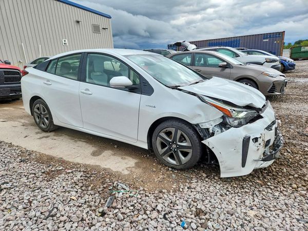 2021 TOYOTA PRIUS