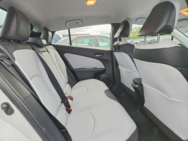 2021 TOYOTA PRIUS