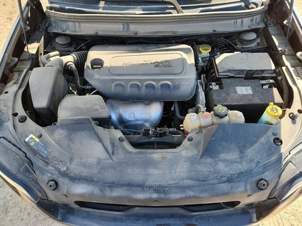 2019 JEEP CHEROKEE — Engine bay