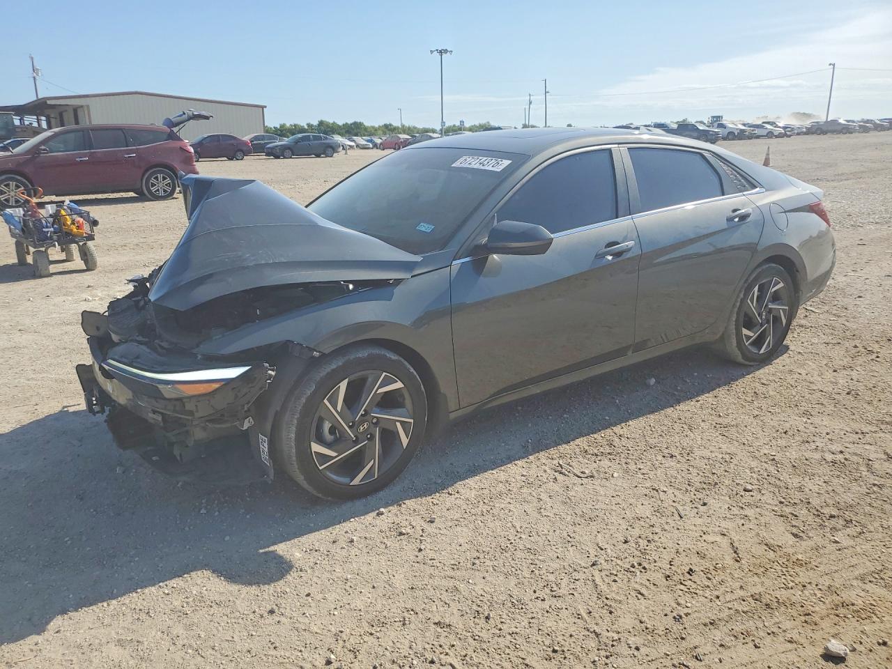 2024 HYUNDAI ELANTRA