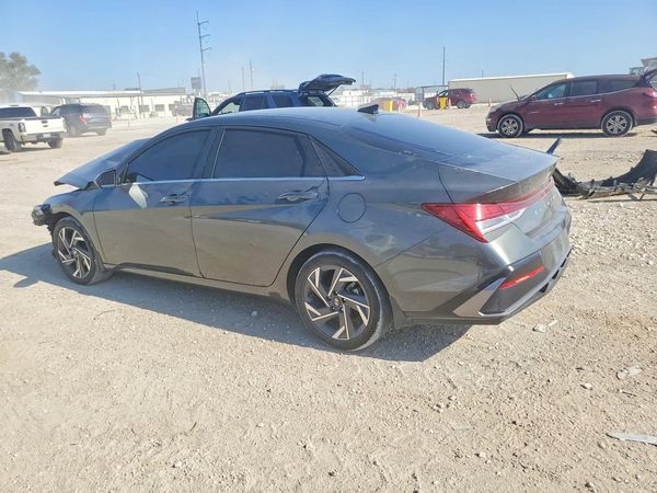 2024 HYUNDAI ELANTRA