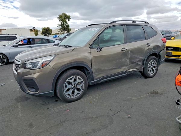 2021 SUBARU FORESTER Premium