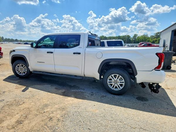 2026 TOYOTA TUNDRA SR5 — DSRA