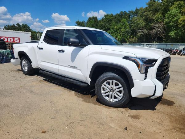 2026 TOYOTA TUNDRA SR5 — Passenger 3/4