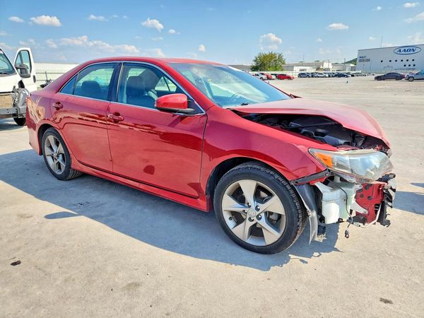 2012 TOYOTA CAMRY