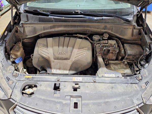 2017 HYUNDAI SANTA FE GI — Engine bay
