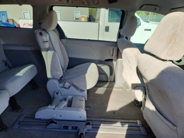 2013 TOYOTA SIENNA — PSRS