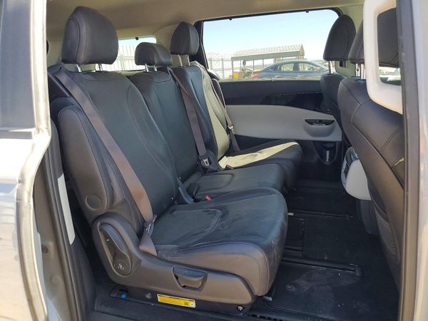 2024 KIA CARNIVAL