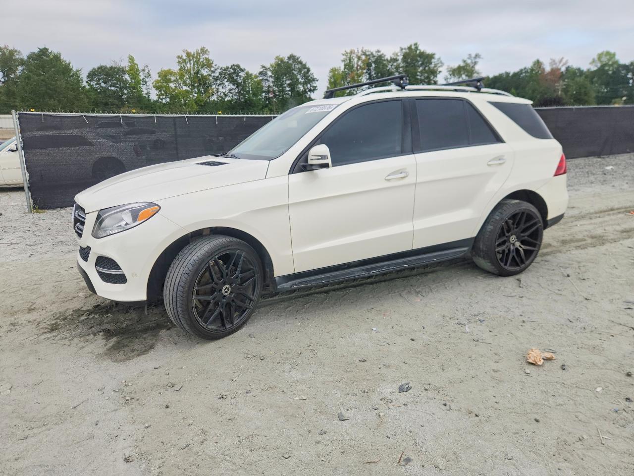 2017 MERCEDES-BENZ GLE GLE350 — Front 3/4