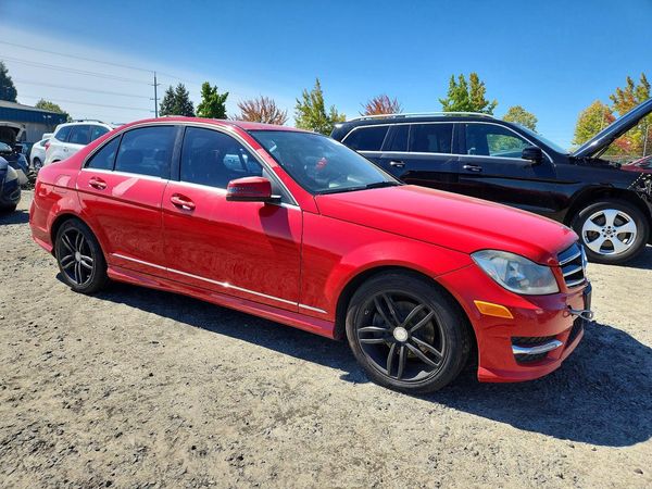 2014 MERCEDES-BENZ C C250 — Passenger 3/4
