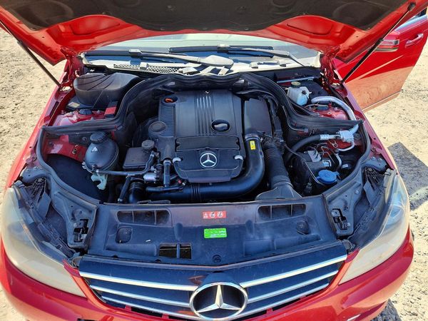 2014 MERCEDES-BENZ C C250 — Engine bay