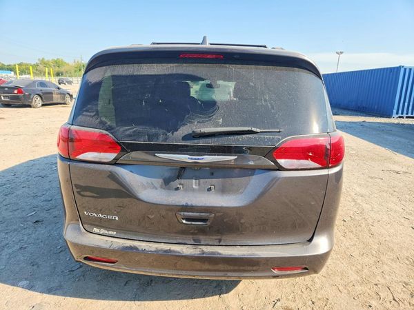 2020 CHRYSLER VOYAGER