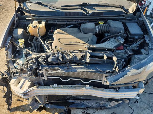 2020 CHRYSLER VOYAGER