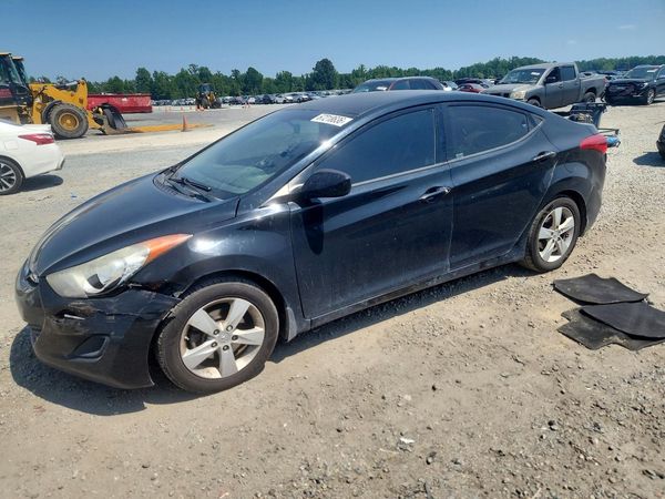 2013 HYUNDAI ELANTRA