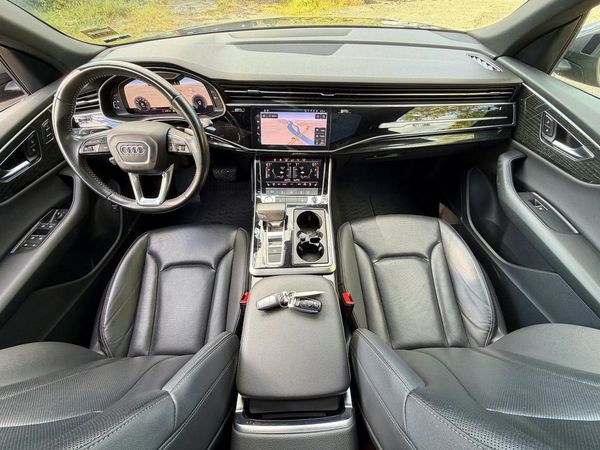 2019 AUDI Q8