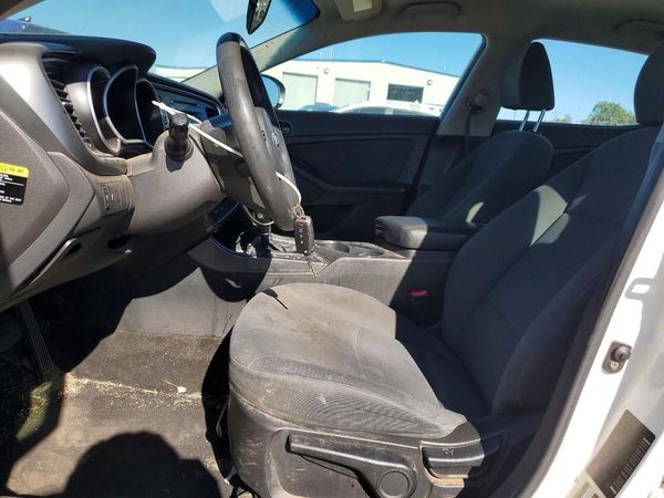2015 KIA OPTIMA GL - Middle-low