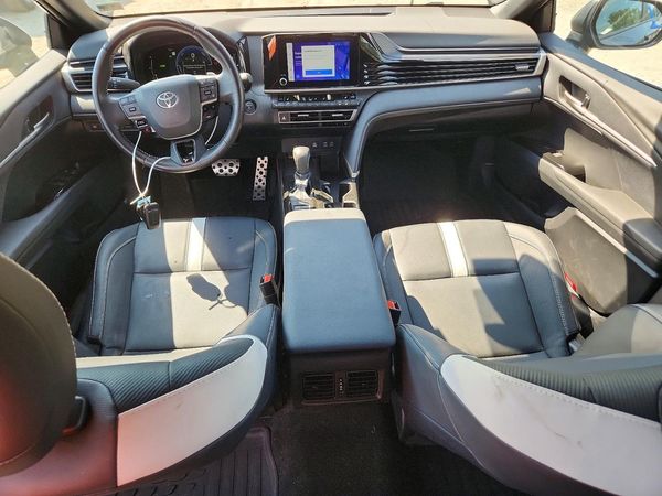 2025 TOYOTA CAMRY