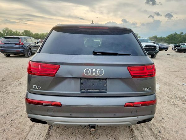 2018 AUDI Q7 quattro Prestige