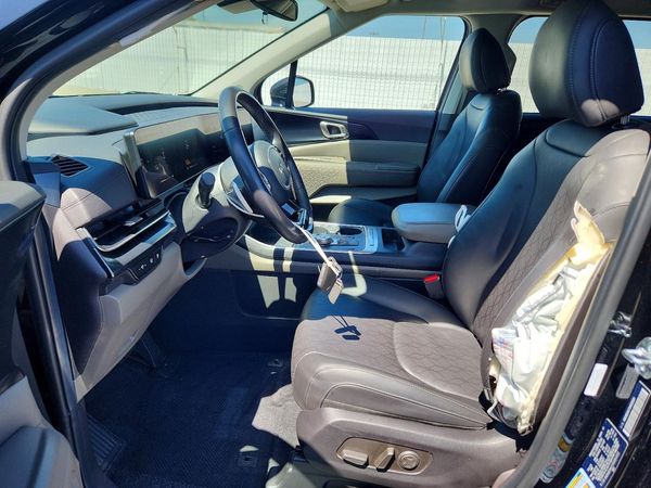 2025 KIA CARNIVAL