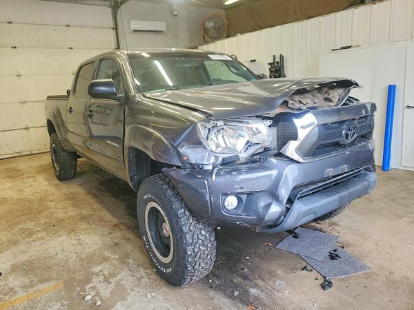 2015 TOYOTA TACOMA Delux Grade — Passenger 3/4