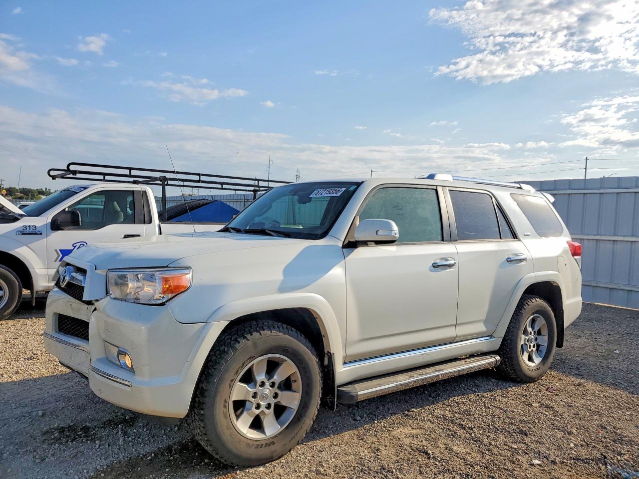 2013 TOYOTA 4RUNNER — Front 3/4