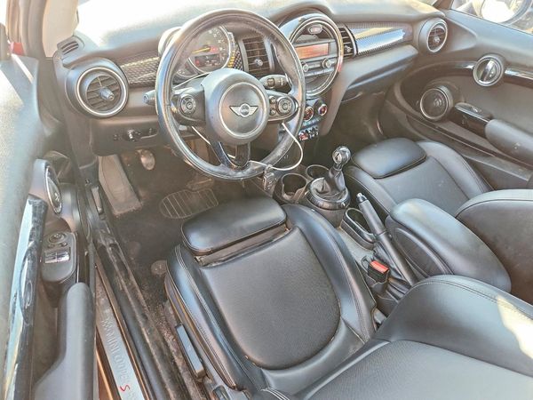 2015 MINI COOPER