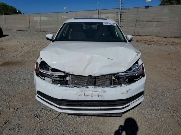 2017 VOLKSWAGEN JETTA