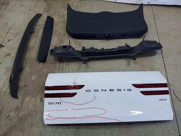 2026 GENESIS GV70 2.5T, 2.5T Select