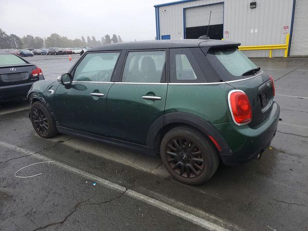 2018 MINI COOPER