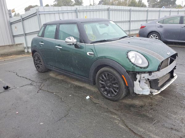 2018 MINI COOPER