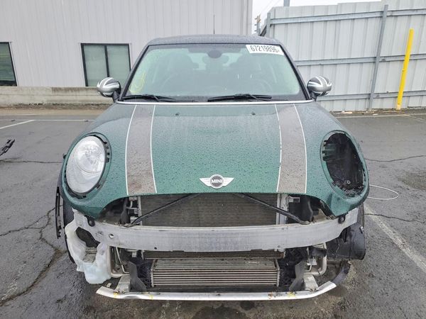 2018 MINI COOPER