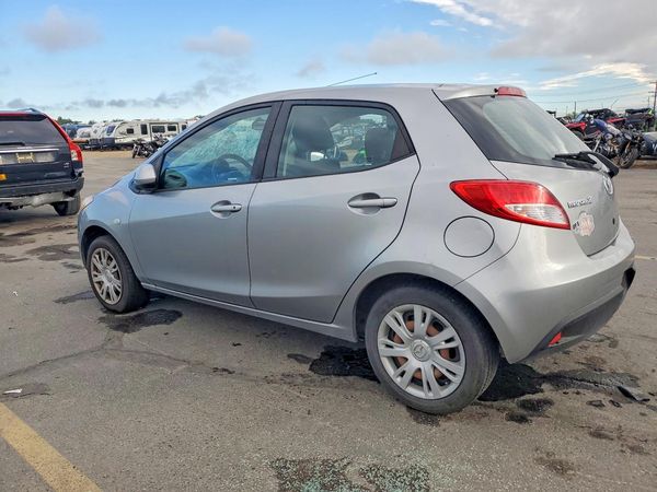 2013 MAZDA MAZDA2