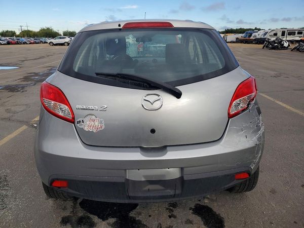 2013 MAZDA MAZDA2