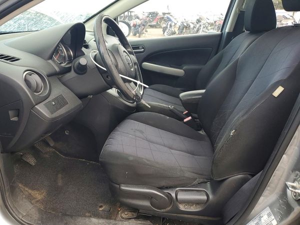 2013 MAZDA MAZDA2