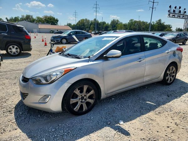 2013 HYUNDAI ELANTRA