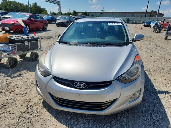 2013 HYUNDAI ELANTRA