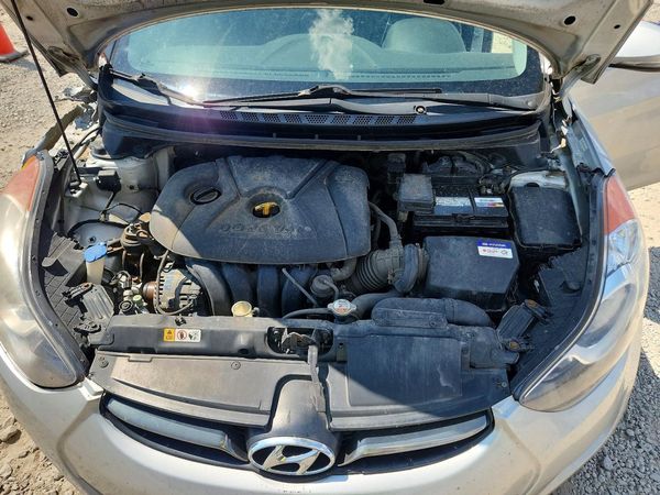 2013 HYUNDAI ELANTRA