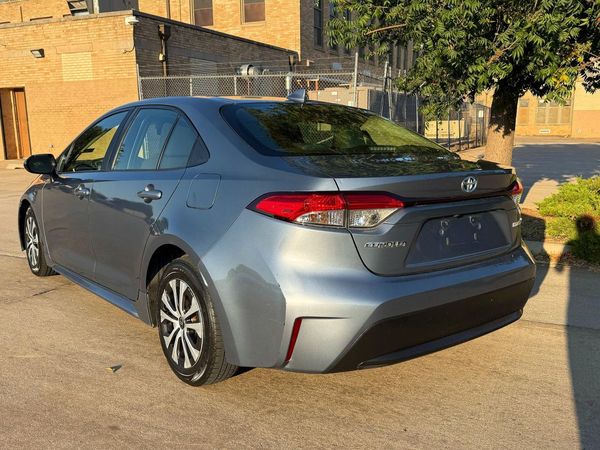 2022 TOYOTA COROLLA LE