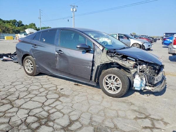 2017 TOYOTA PRIUS One/Two — Passenger 3/4