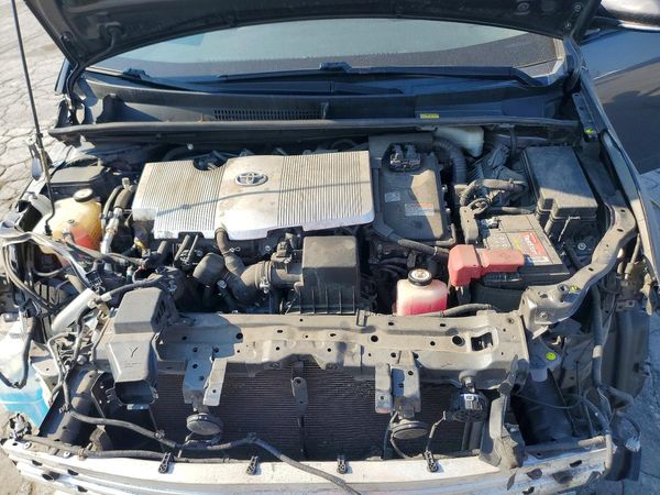 2017 TOYOTA PRIUS One/Two — Engine bay