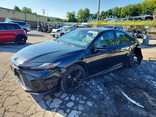2025 TOYOTA CAMRY